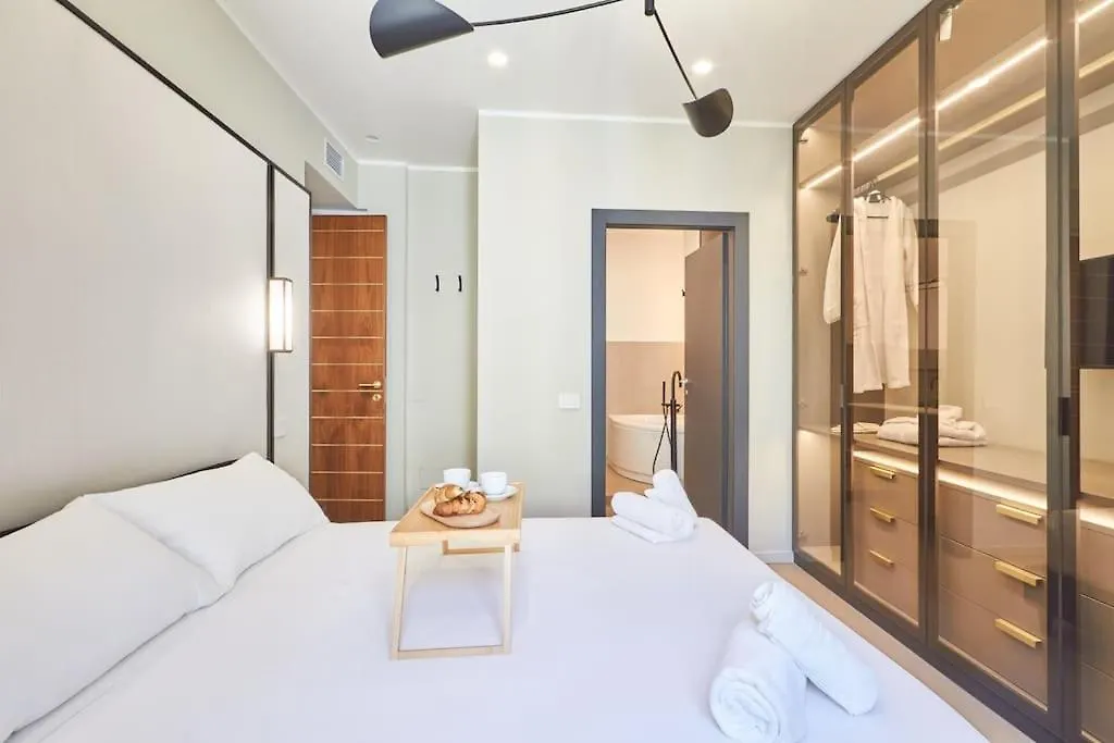 Easylife - Luxury Design Apartment With Jacuzzi Milan