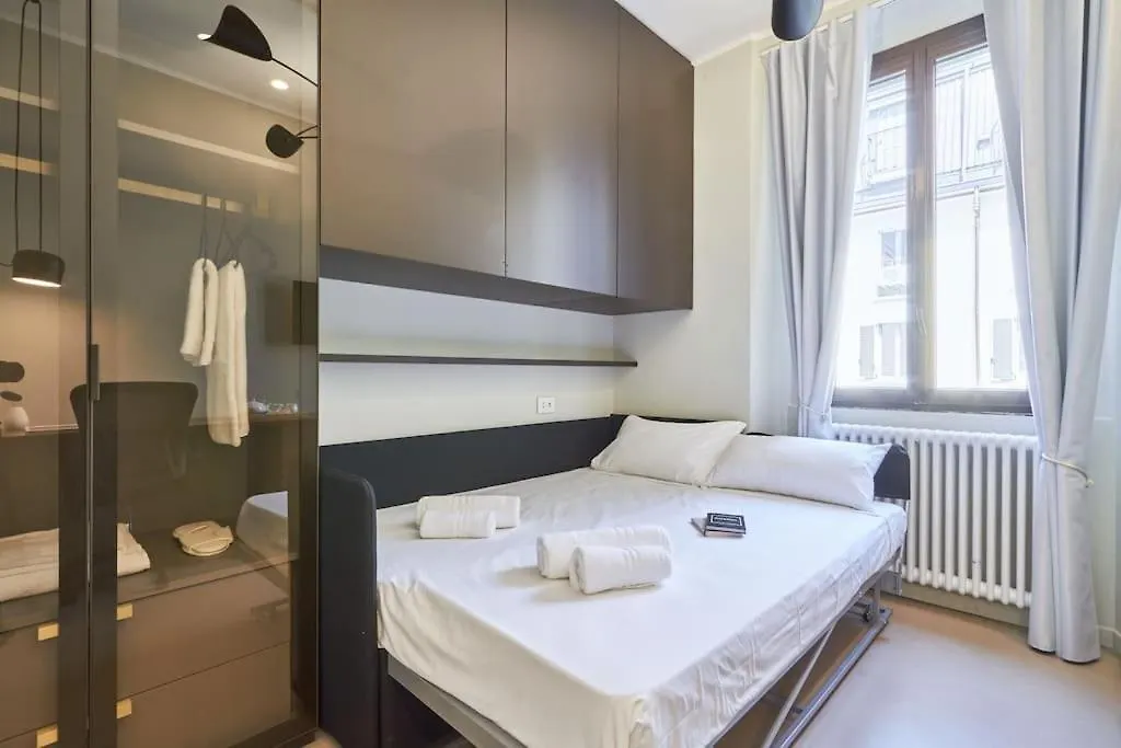 Easylife - Luxury Design Apartment With Jacuzzi Milan