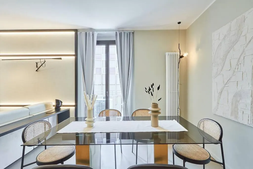Easylife - Luxury Design Apartment With Jacuzzi Milan