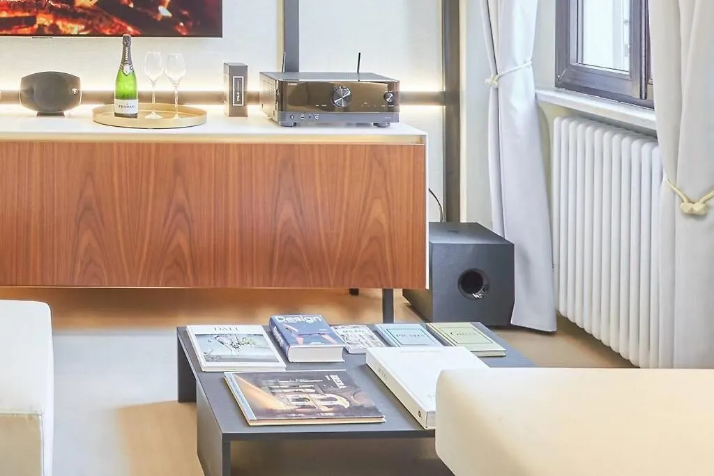Easylife - Luxury Design Apartment With Jacuzzi Milan 0*,  Italy