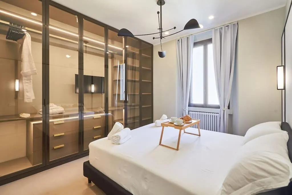 Easylife - Luxury Design Apartment With Jacuzzi Milan