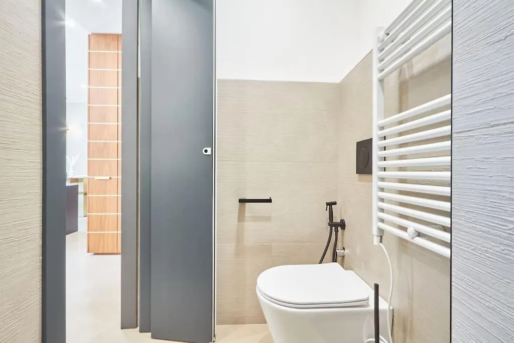 Easylife - Luxury Design Apartment With Jacuzzi Milan