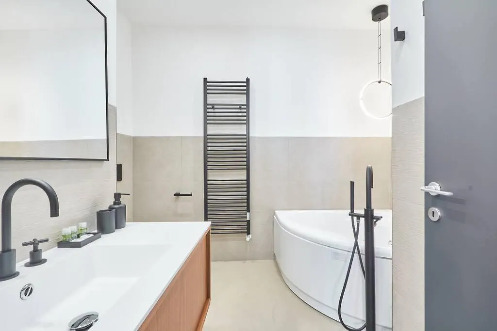 Easylife - Luxury Design Apartment With Jacuzzi Milan Italy