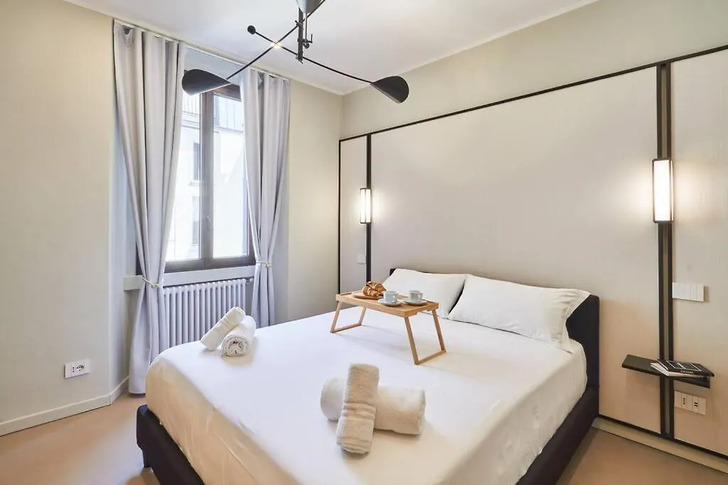 Easylife - Luxury Design Apartment With Jacuzzi Milan