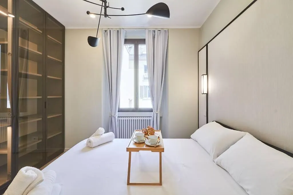 Easylife - Luxury Design Apartment With Jacuzzi Milan