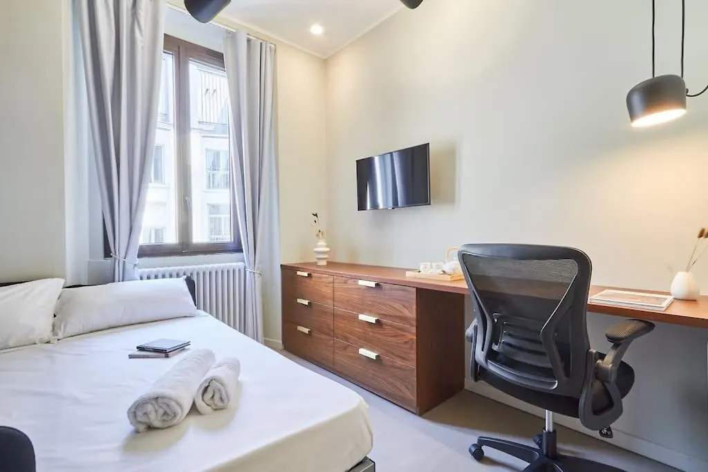 Easylife - Luxury Design Apartment With Jacuzzi Milan