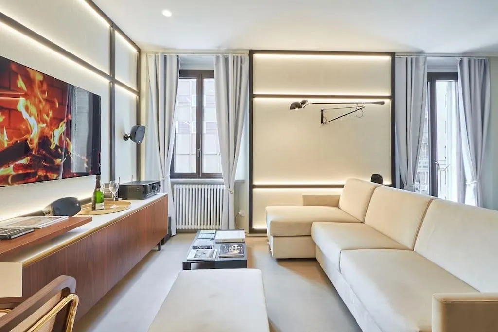 Easylife - Luxury Design Apartment With Jacuzzi Milan 0*,  Italy