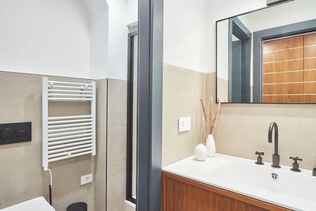 Easylife - Luxury Design Apartment With Jacuzzi Milan