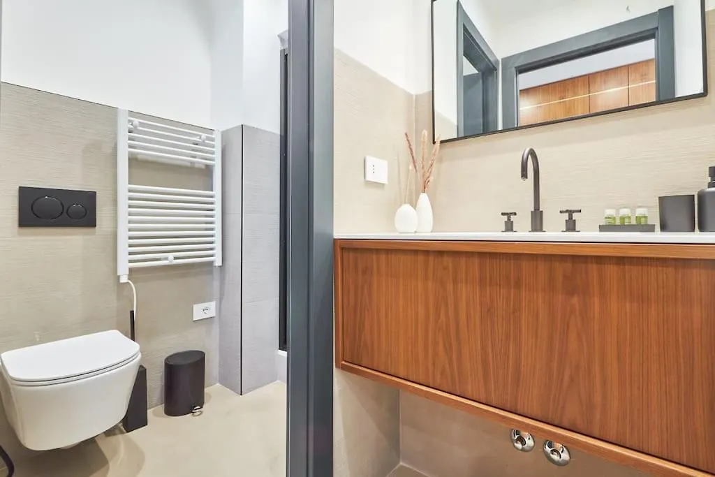 Easylife - Luxury Design Apartment With Jacuzzi Milan